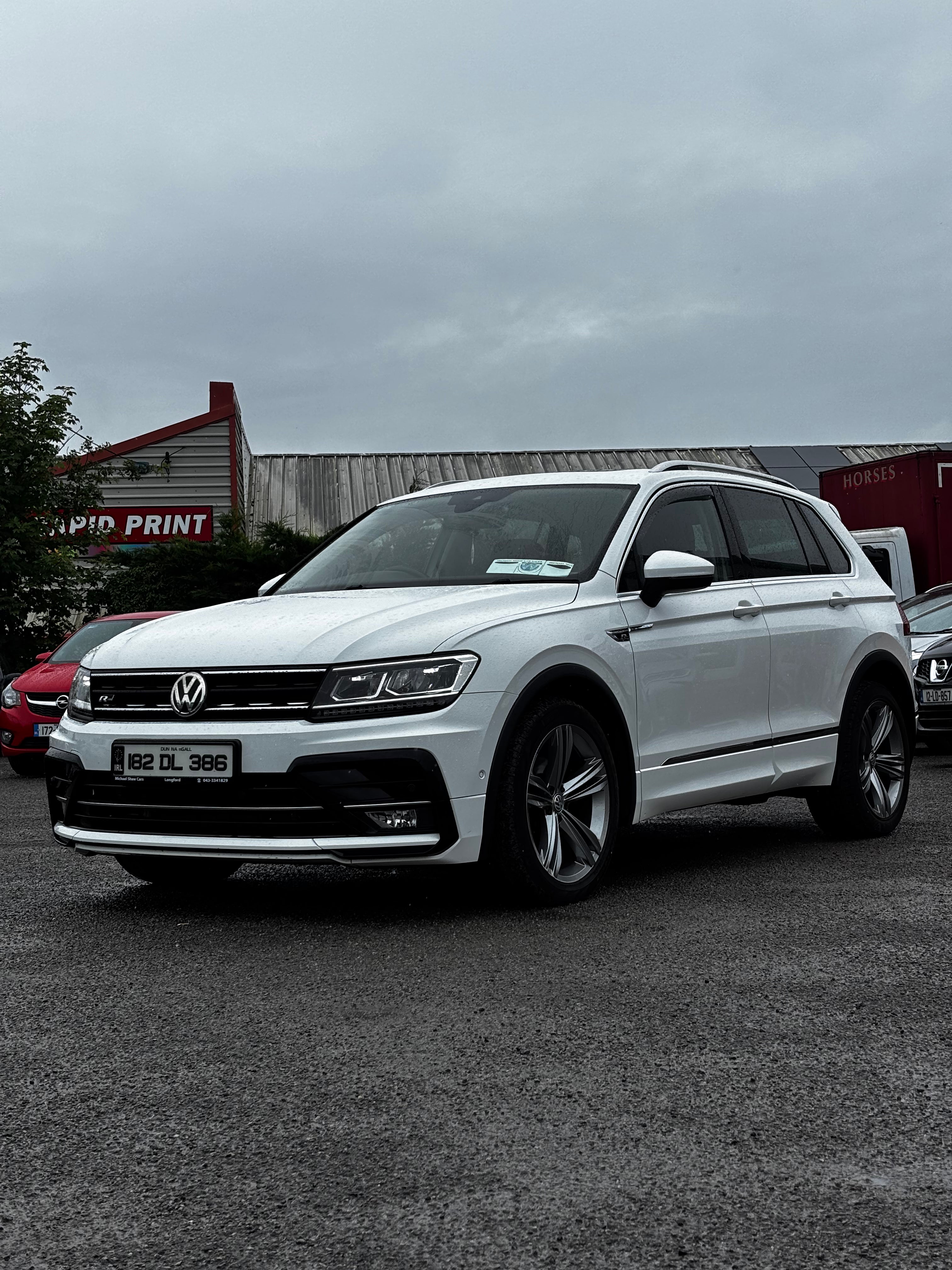 181 Volkswagen Tiguan R-Line