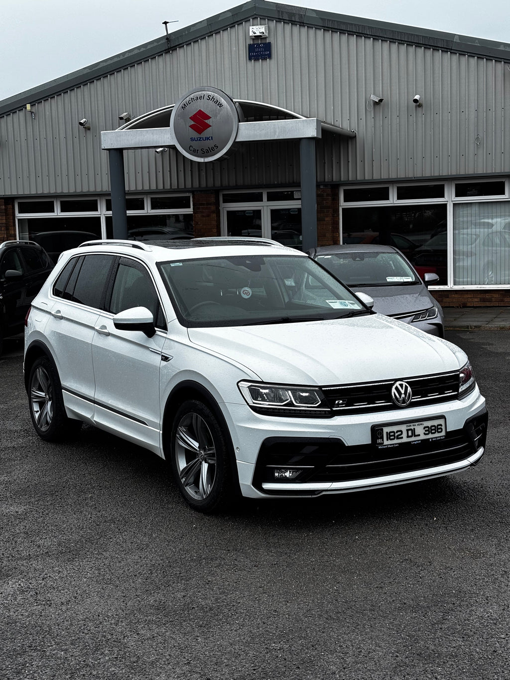 181 Volkswagen Tiguan R-Line
