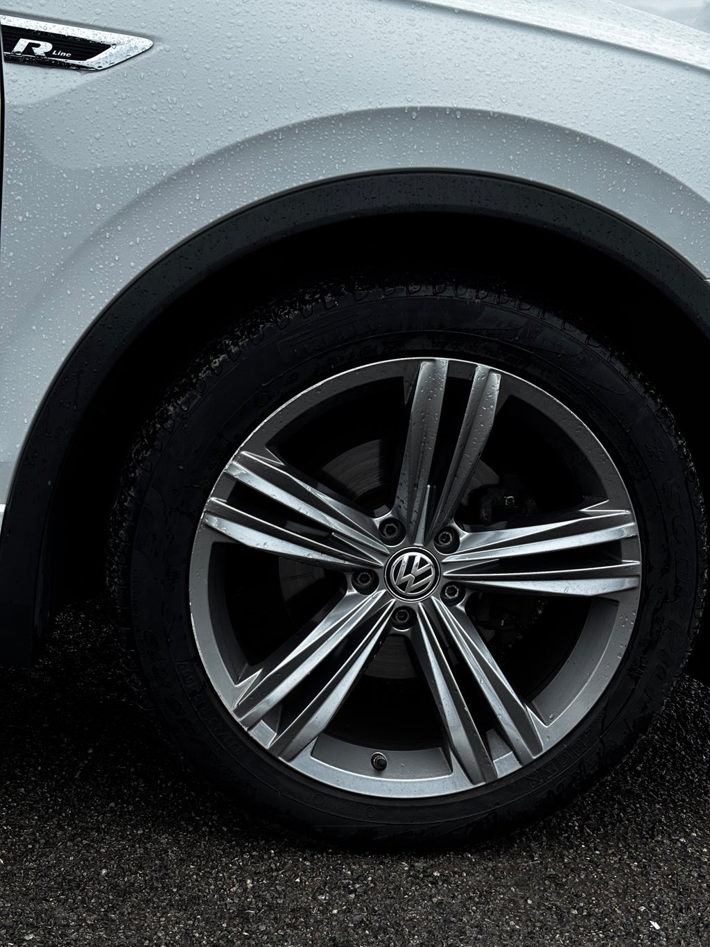 181 Volkswagen Tiguan R-Line
