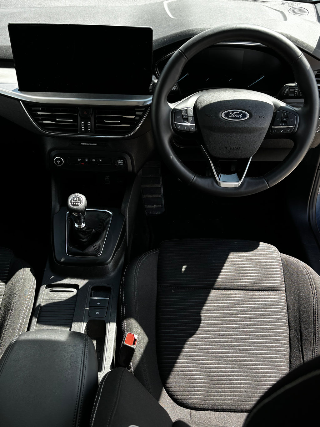 232 Ford Focus Titanium