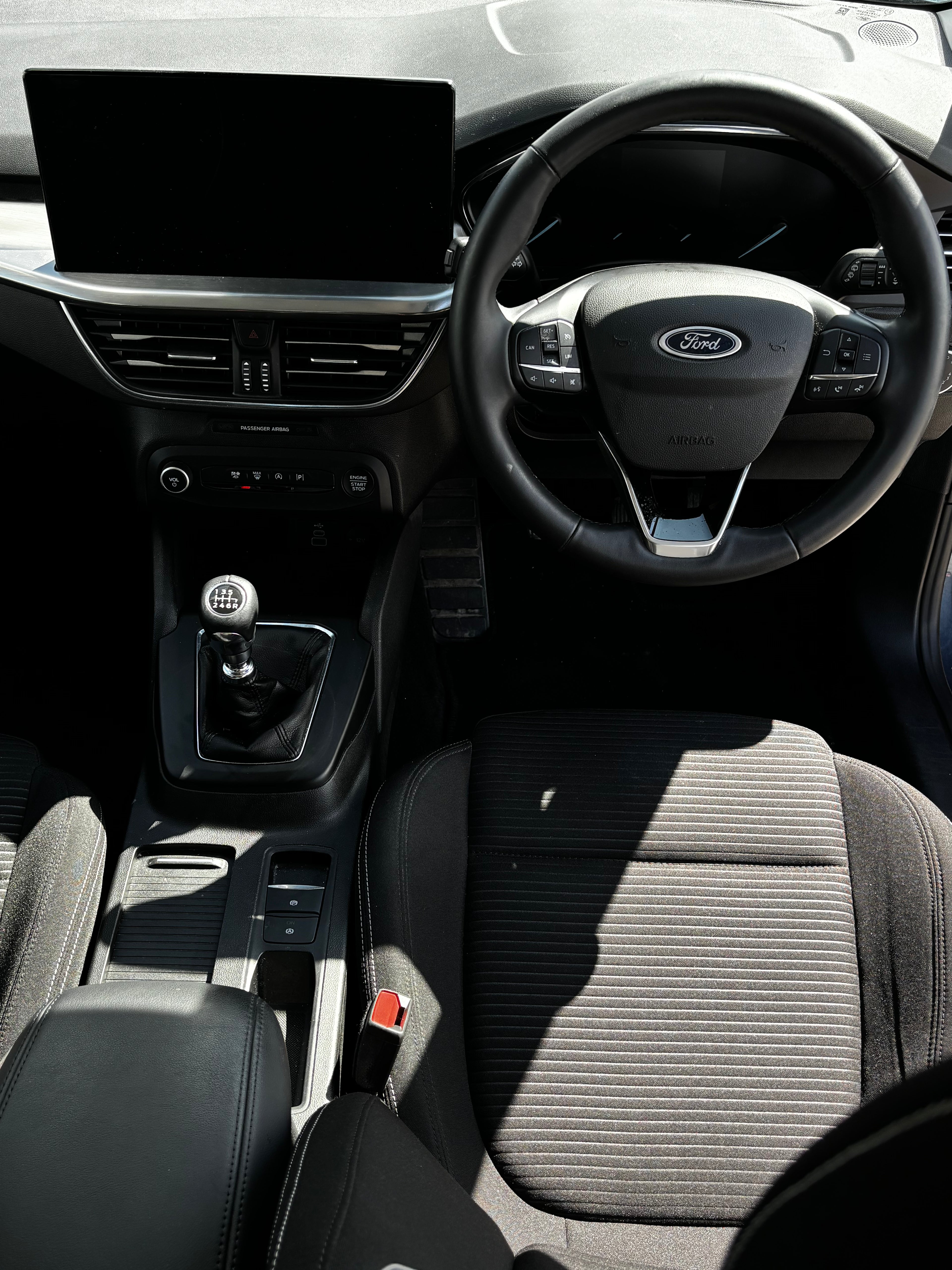 232 Ford Focus Titanium