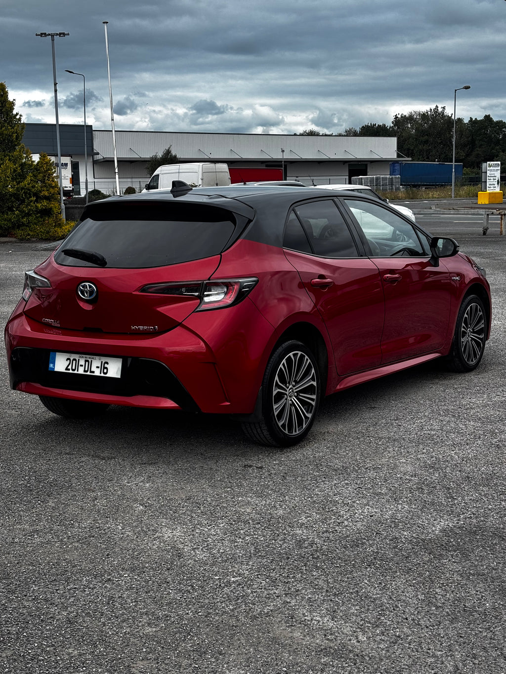 201 Toyota Corolla Luna Sport Hybrid