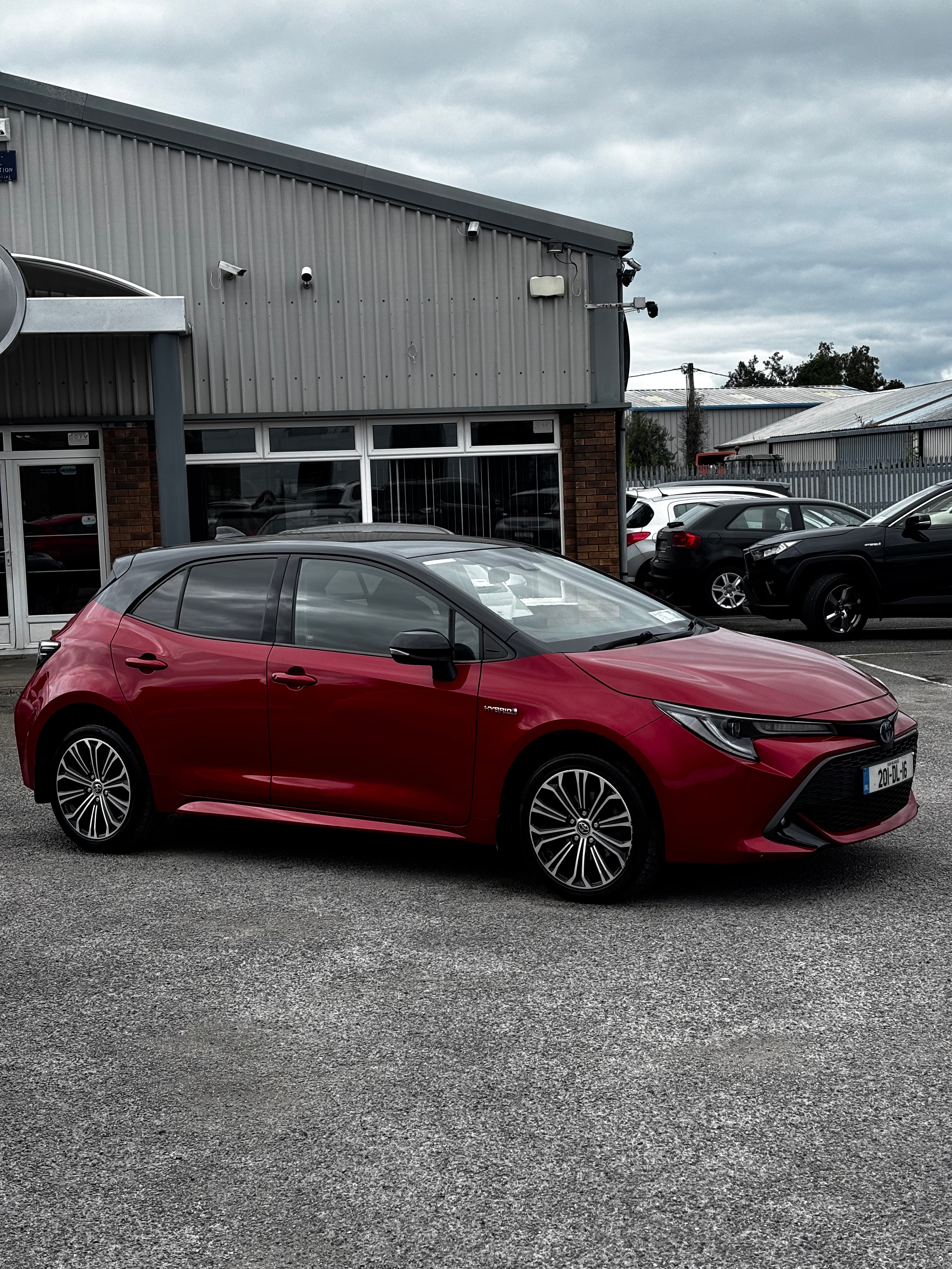201 Toyota Corolla Luna Sport Hybrid