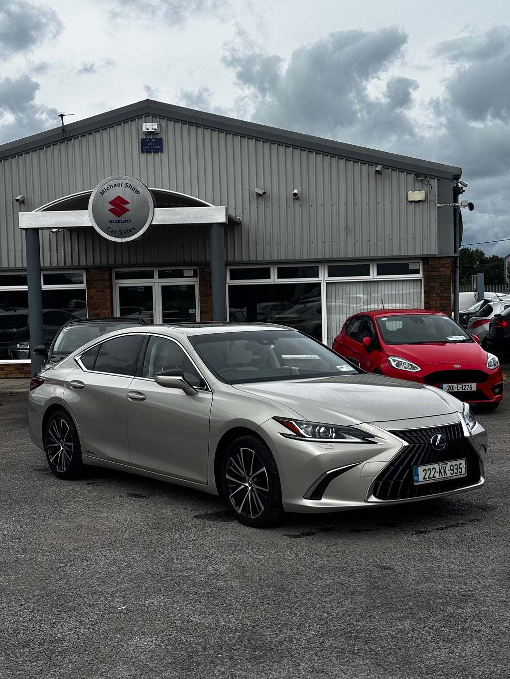 222 Lexus ES 300H Executive