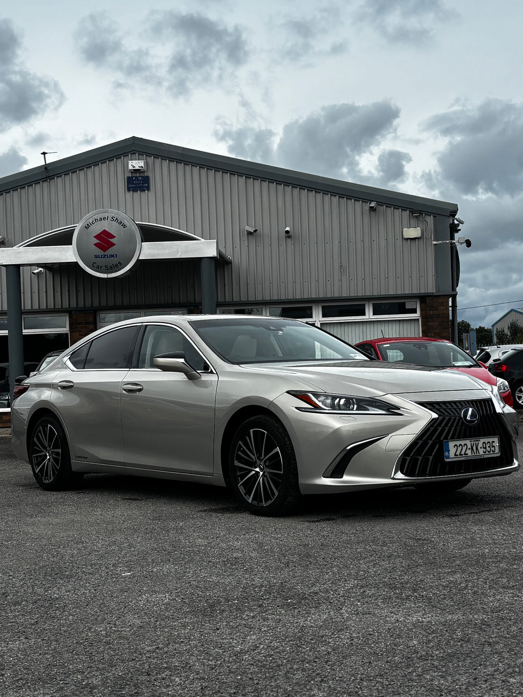 222 Lexus ES 300H Executive