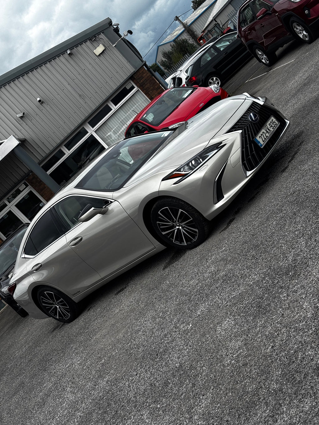 222 Lexus ES 300H Executive