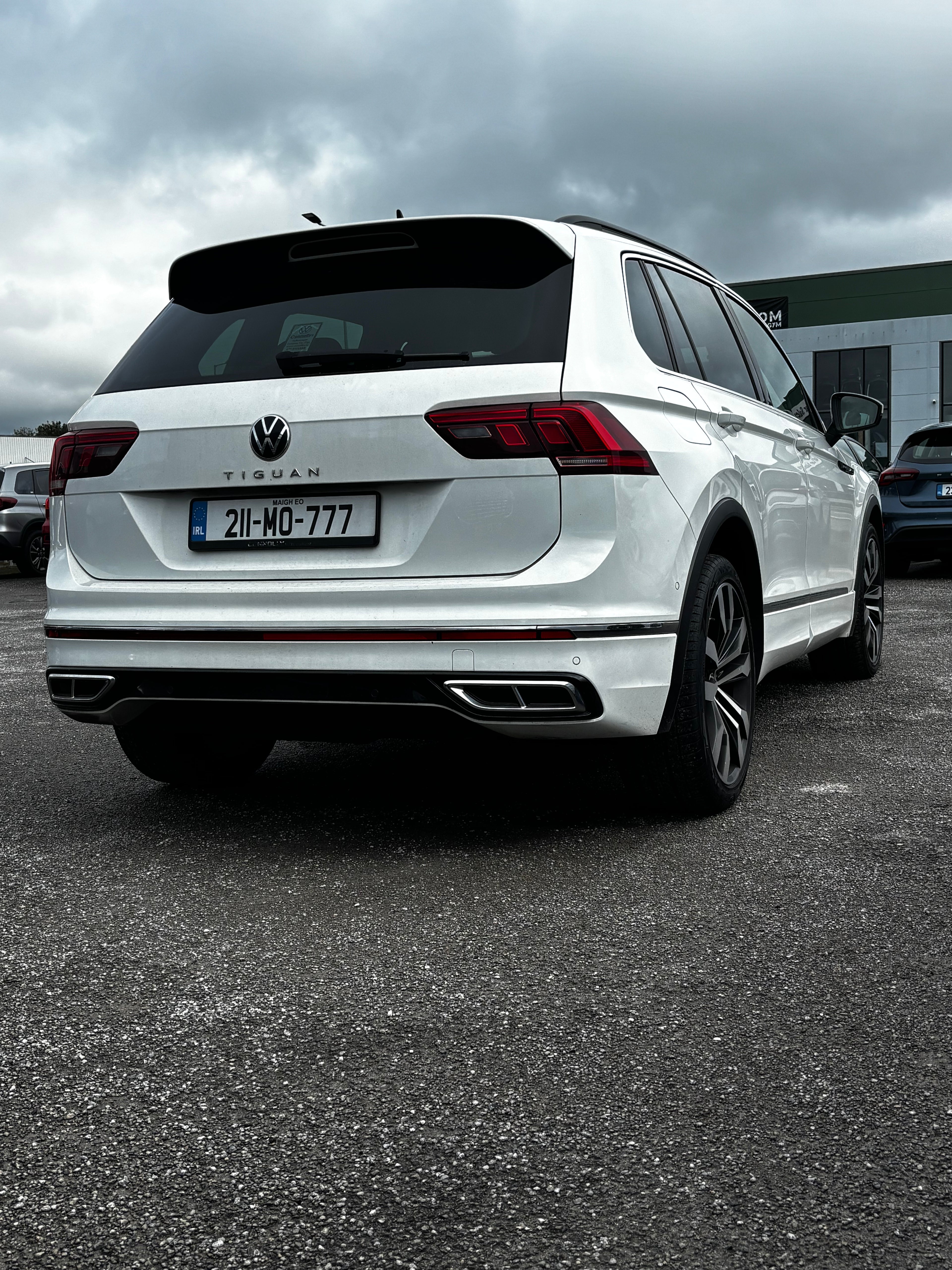 211 Volkswagen Tiguan R Line