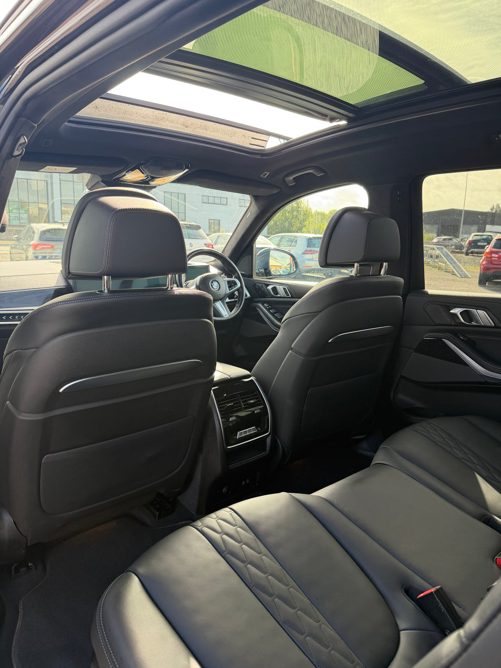 241 BMW X7