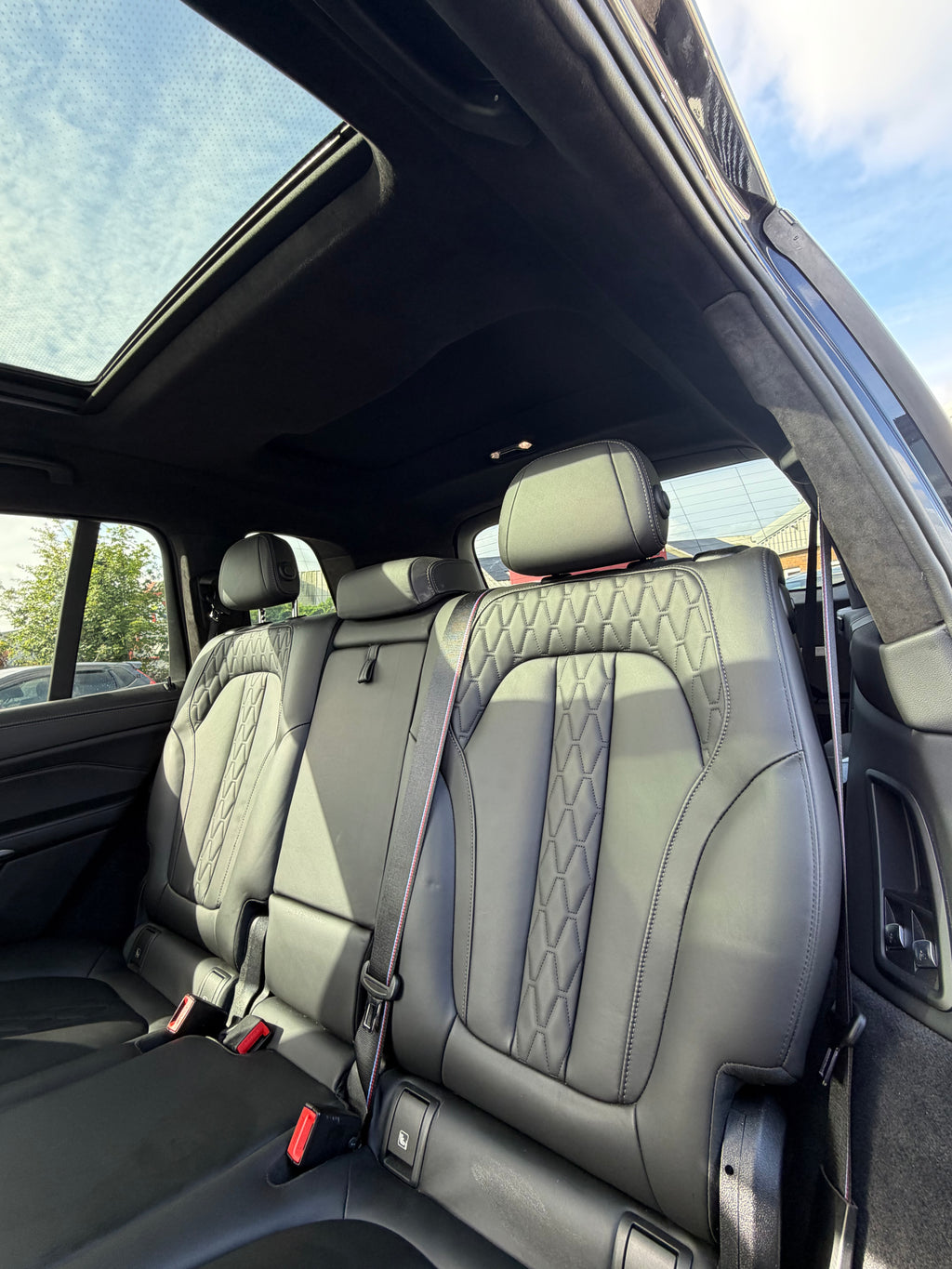 241 BMW X7