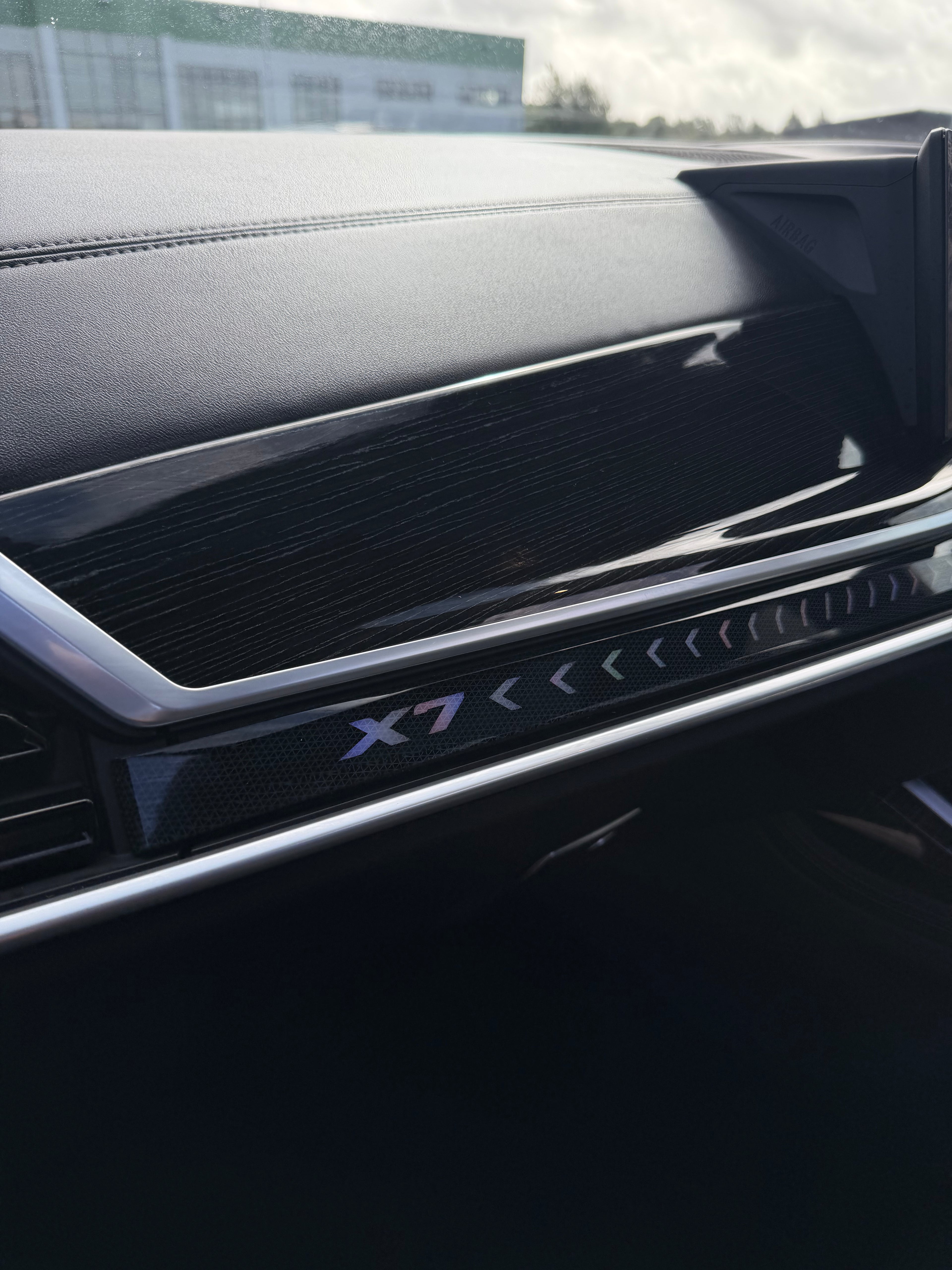 241 BMW X7