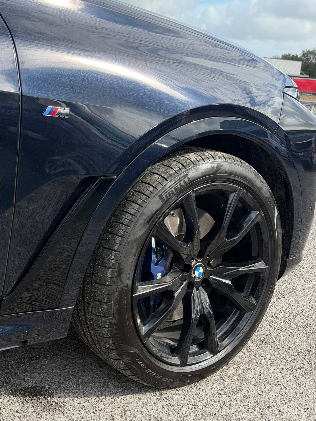 241 BMW X7