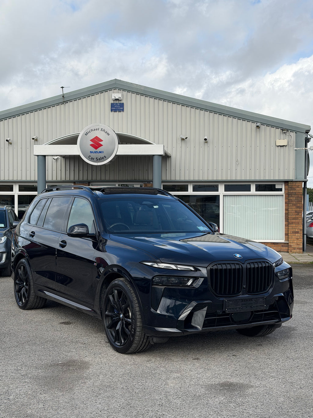 241 BMW X7
