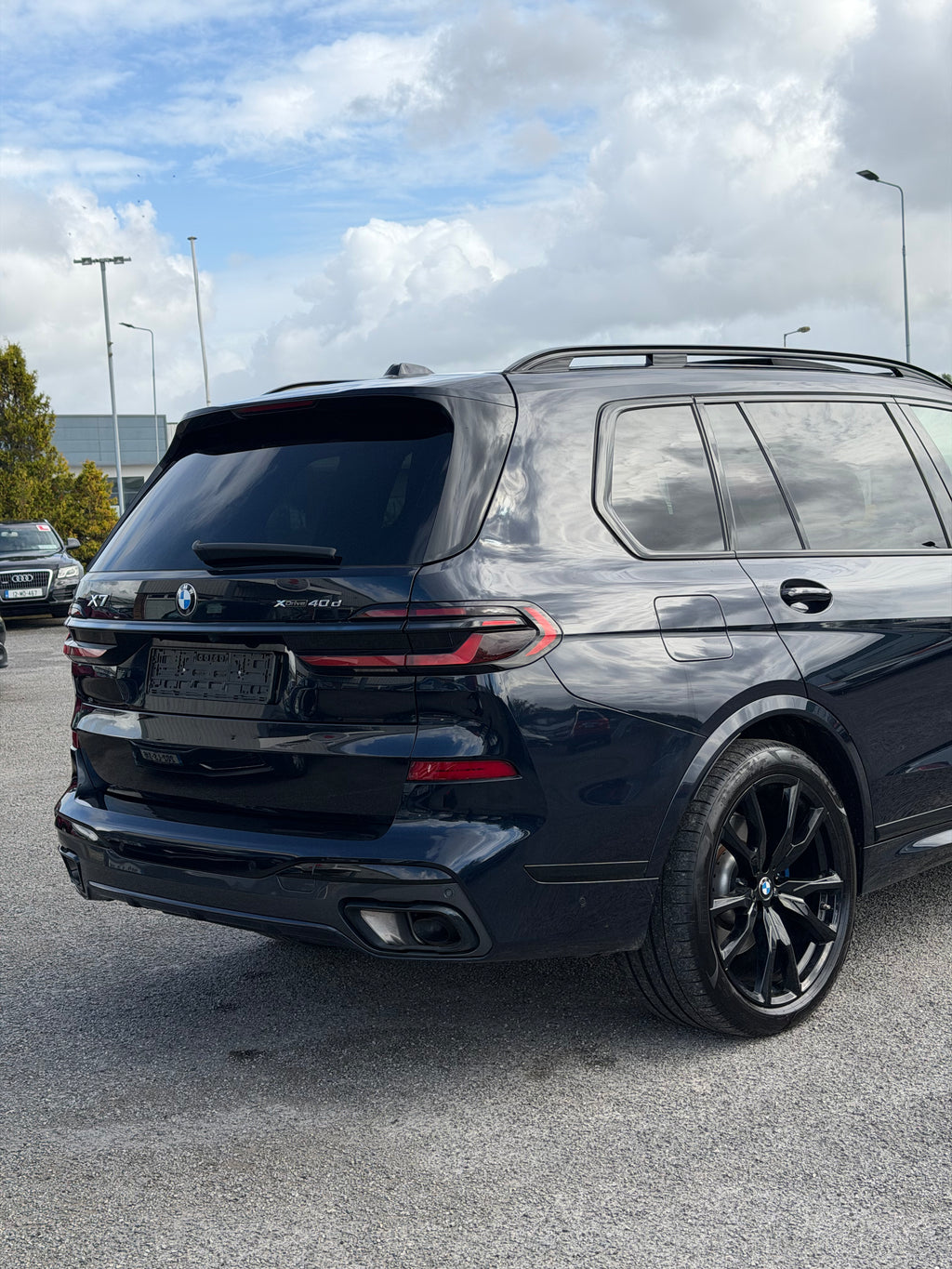 241 BMW X7