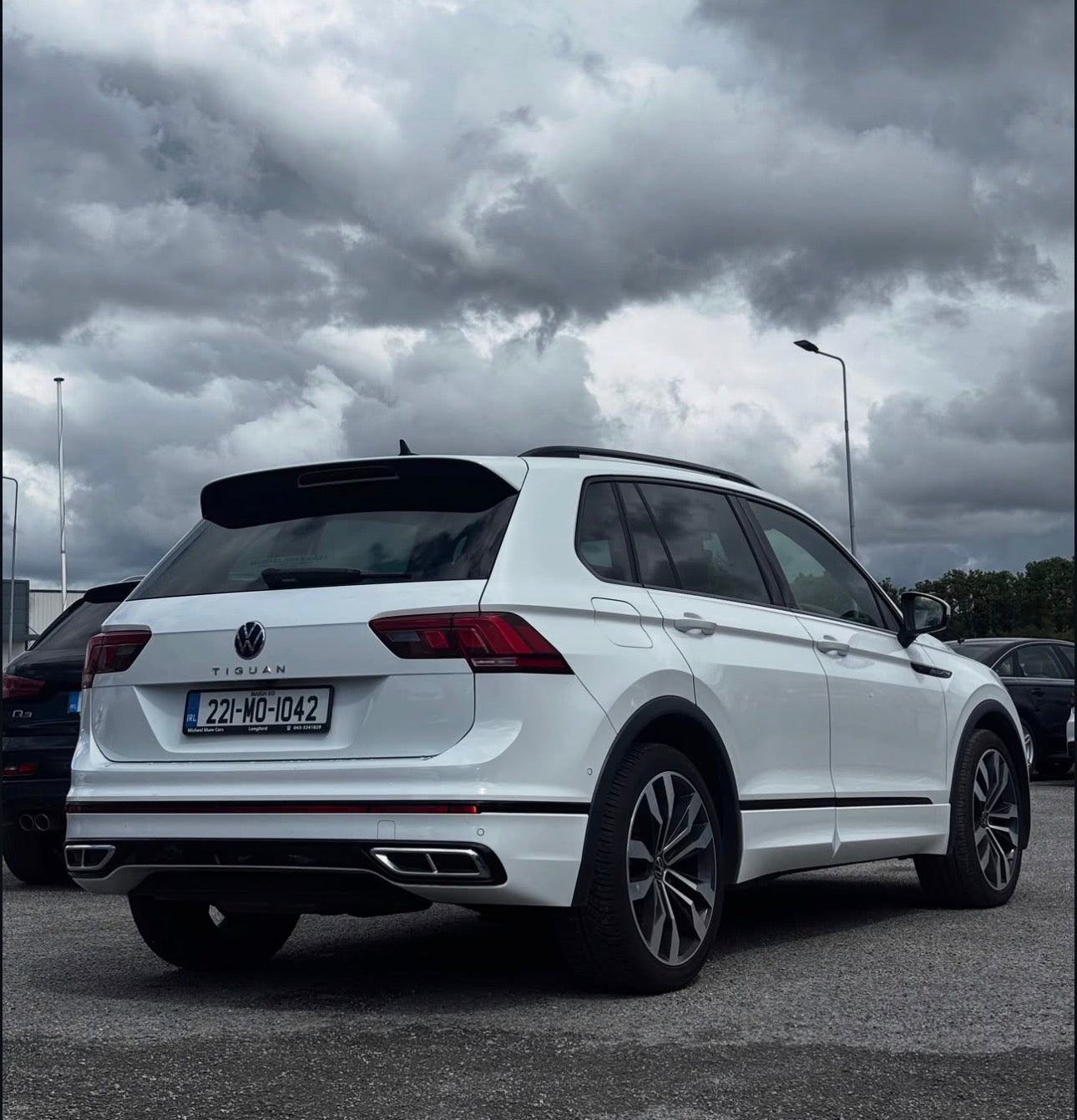 221 Volkswagen Tiguan R Line