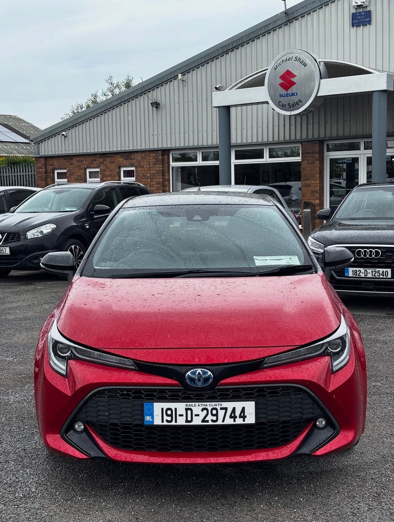 191 Toyota Corolla Hybrid Luna Sport