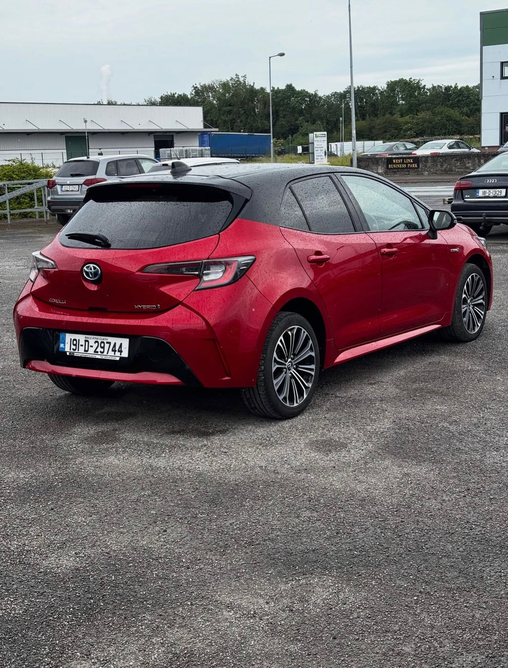 191 Toyota Corolla Hybrid Luna Sport