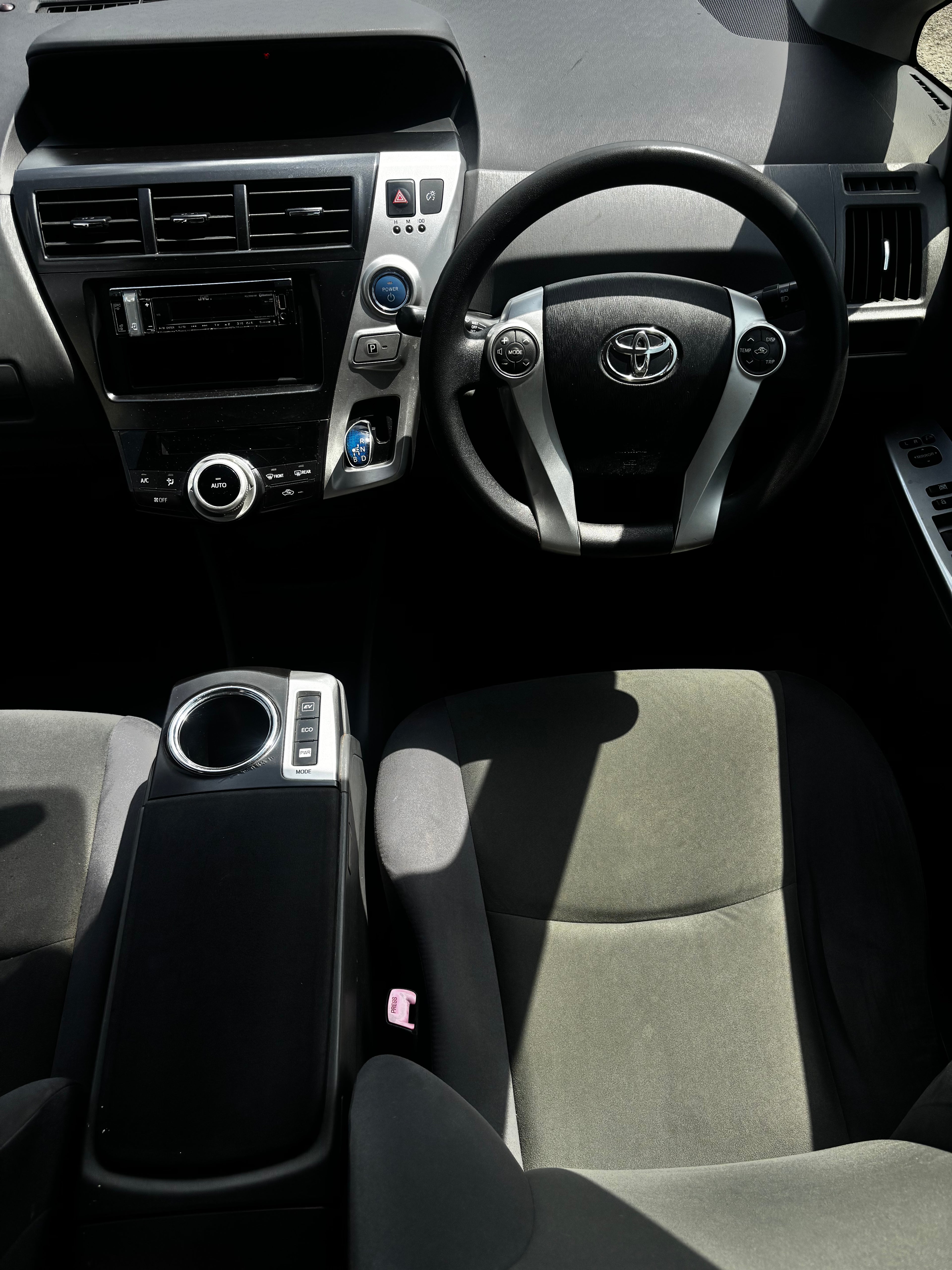 142 Toyota Prius