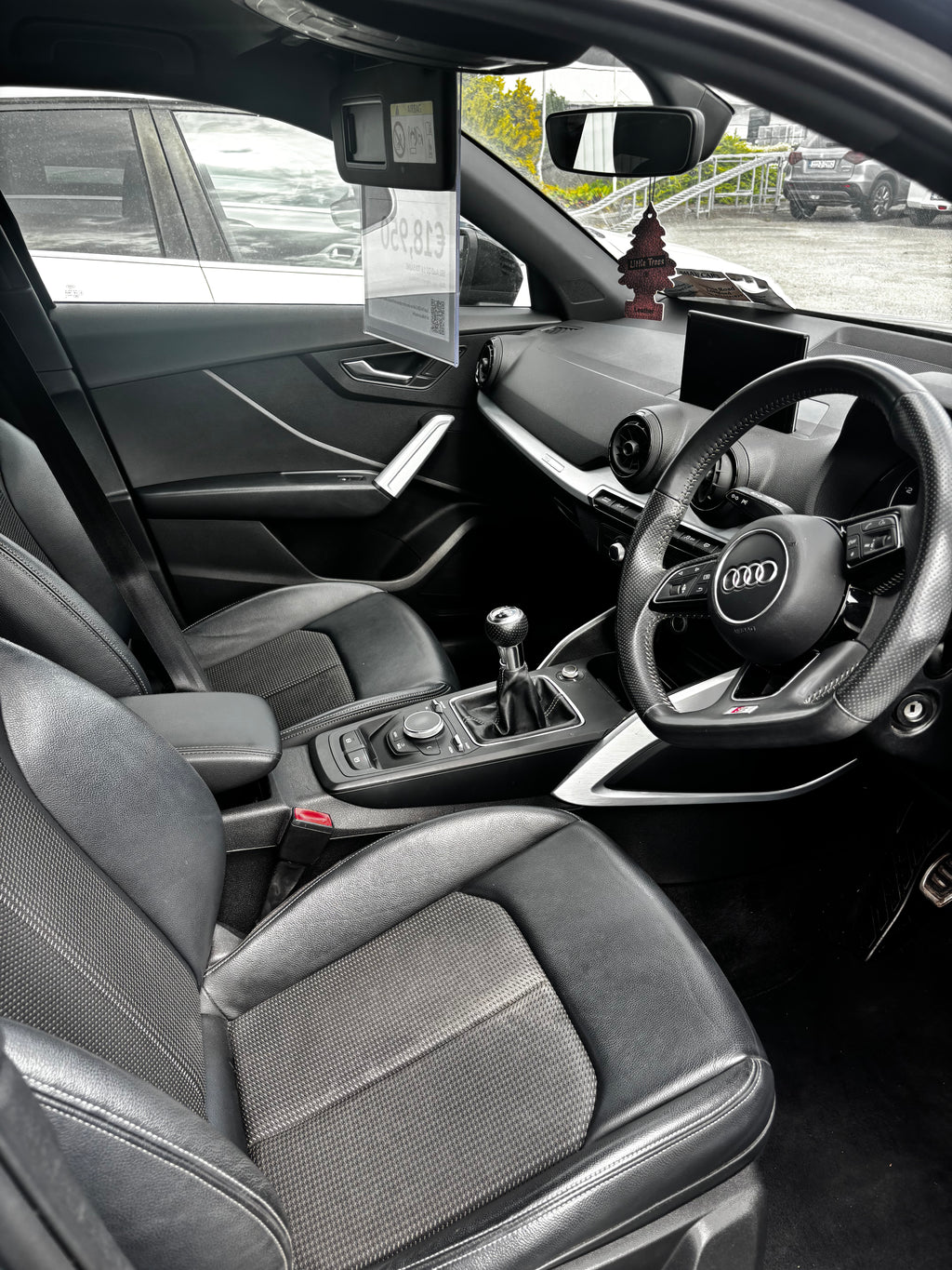 182 Audi Q2 S-Line
