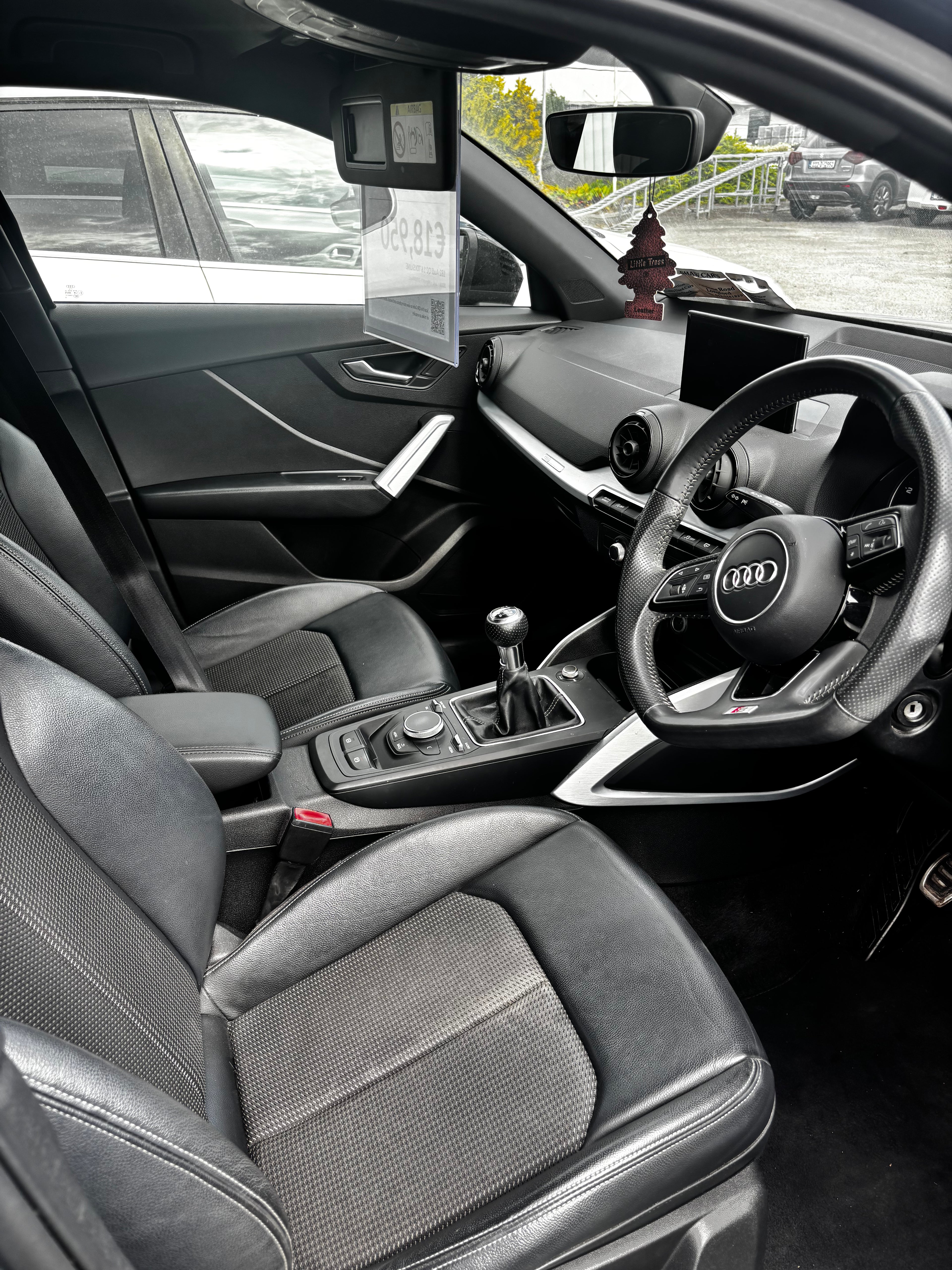 182 Audi Q2 S-Line