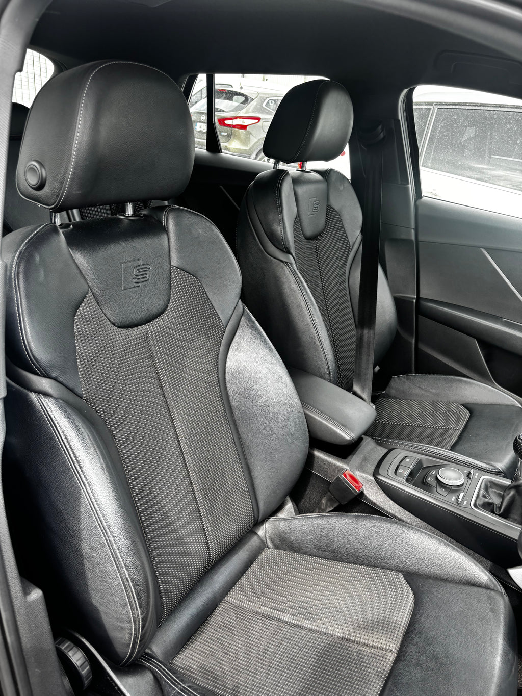 182 Audi Q2 S-Line