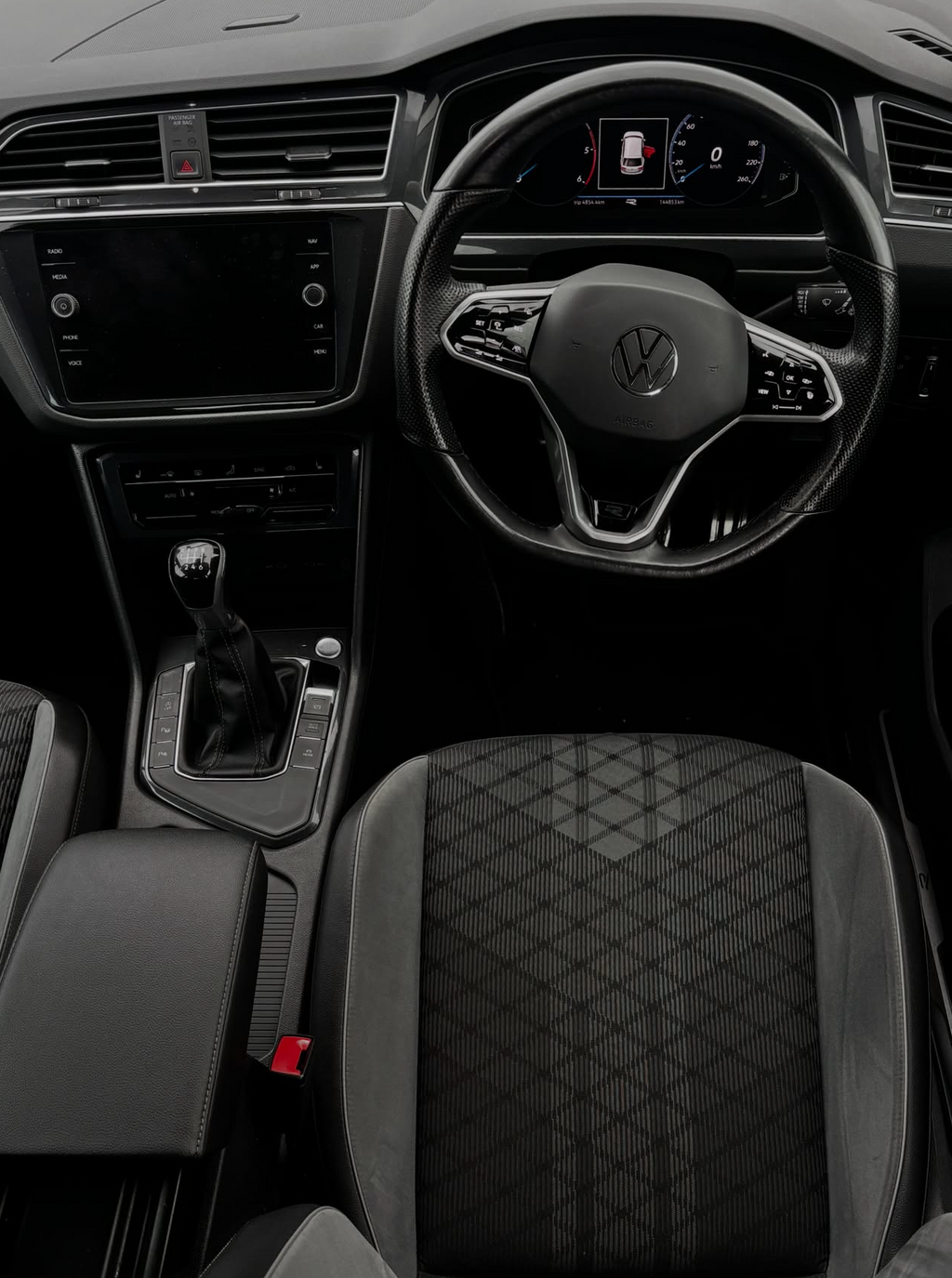 211 Volkswagen Tiguan R Line